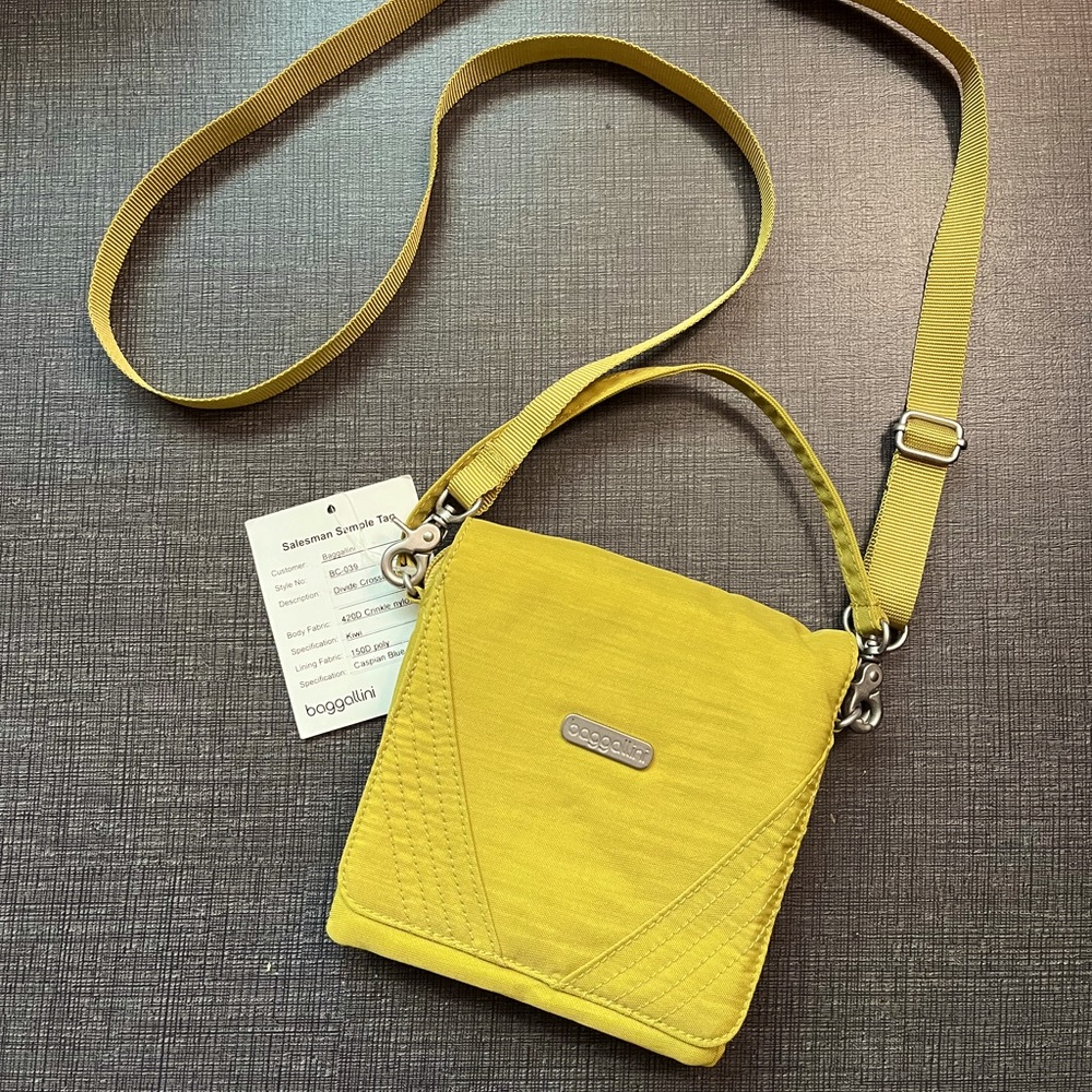 baggallini divided crossbody purse